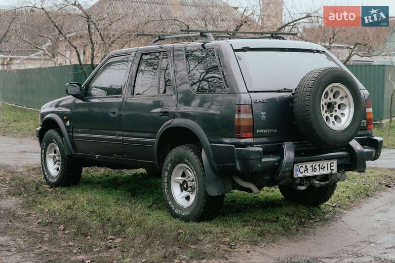 Позашляховик / Кросовер Opel Frontera 1993 в Черкасах фото 5 Позашляховик / Кросовер Opel Frontera 1993 в Черкасах
