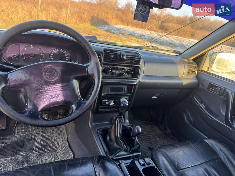 Внедорожник / Кроссовер Opel Frontera 1999 в Ужгороде