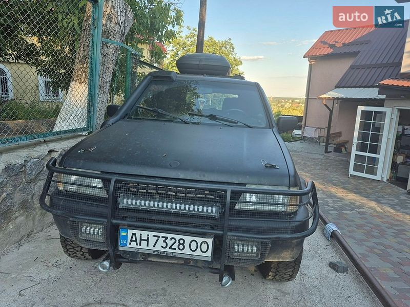 Позашляховик / Кросовер Opel Frontera 1996 в Полтаві