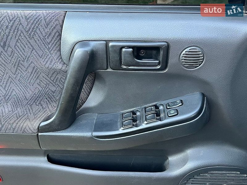 Позашляховик / Кросовер Opel Frontera 2001 в Івано-Франківську