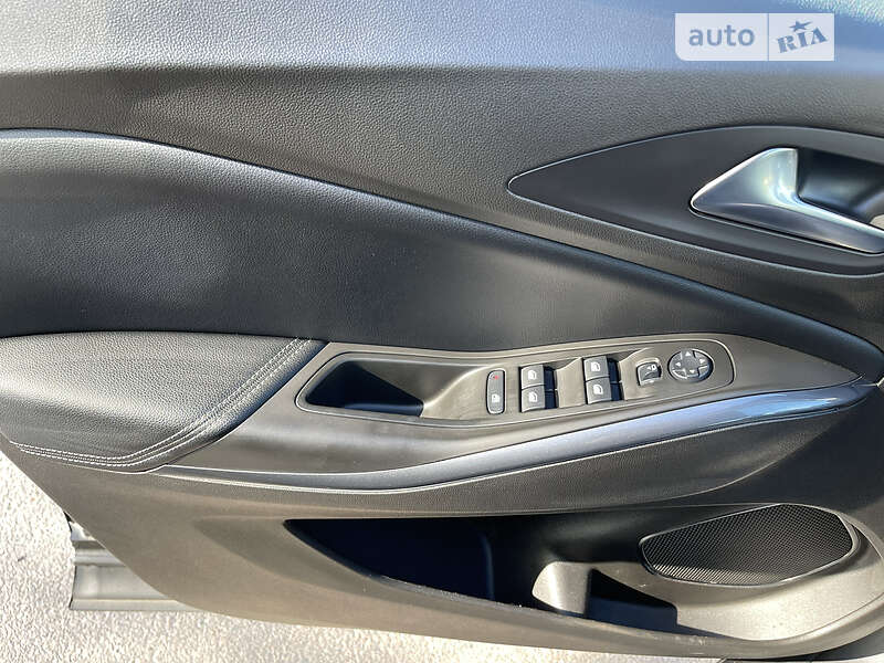 Внедорожник / Кроссовер Opel Grandland X 2019 в Вишневом