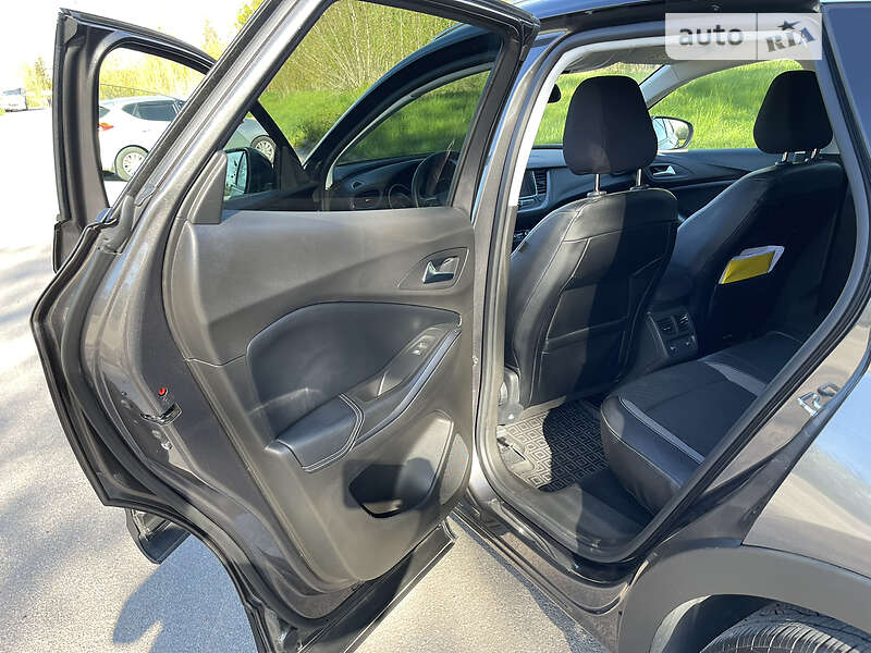 Внедорожник / Кроссовер Opel Grandland X 2019 в Вишневом