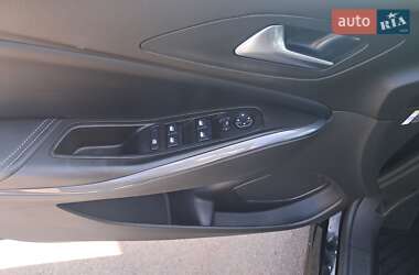 Позашляховик / Кросовер Opel Grandland X 2019 в 
