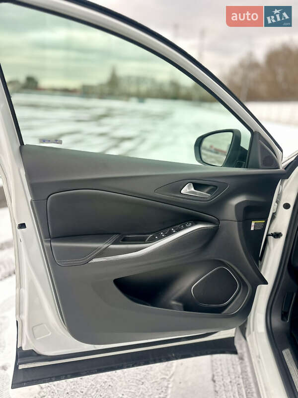 Позашляховик / Кросовер Opel Grandland X 2018 в Києві фото 25 Позашляховик / Кросовер Opel Grandland X 2018 в Києві