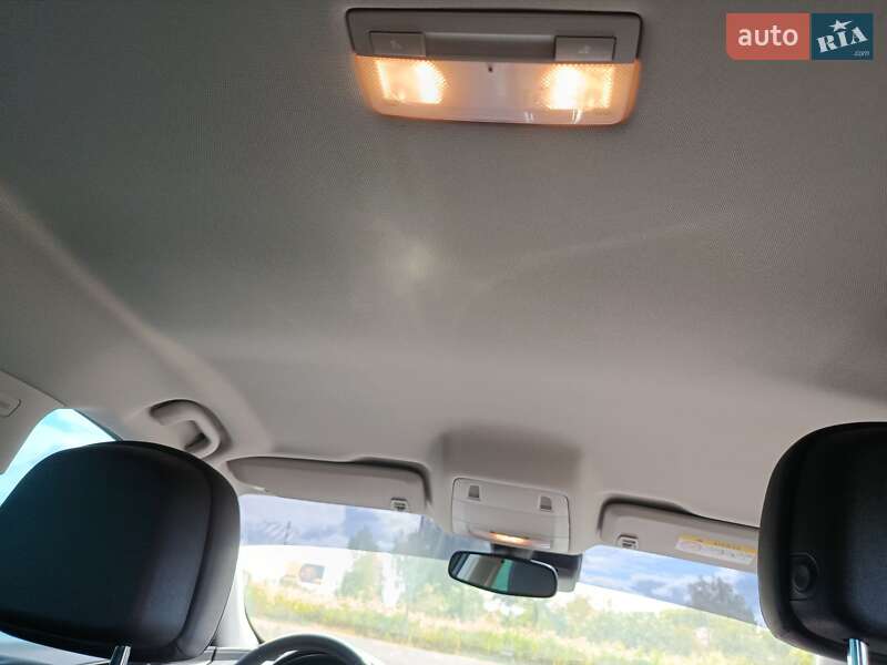 Универсал Opel Insignia Country Tourer 2015 в Голобах