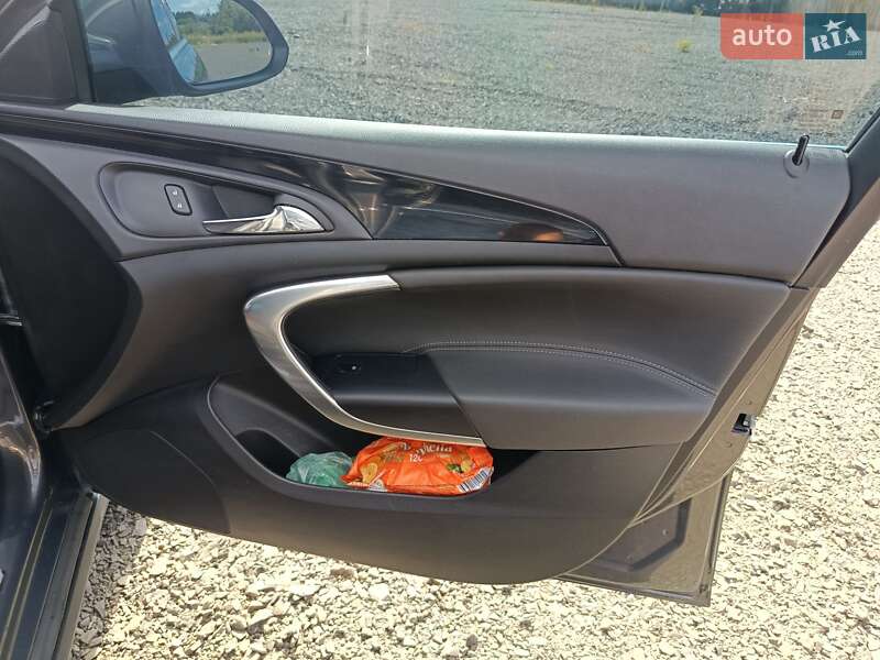 Универсал Opel Insignia Country Tourer 2015 в Голобах