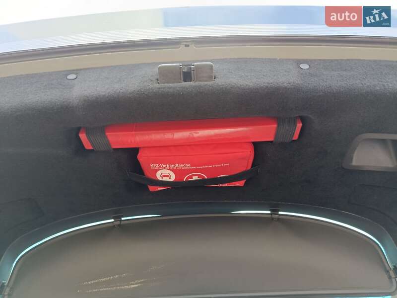 Универсал Opel Insignia Country Tourer 2015 в Голобах