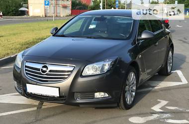 Седан Opel Insignia 2011 в Виннице