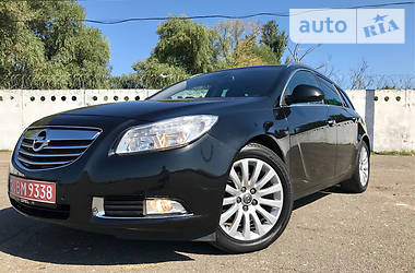 Универсал Opel Insignia 2012 в Ровно