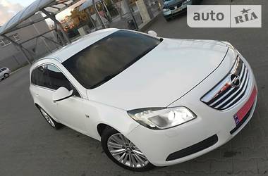 Универсал Opel Insignia 2013 в Киеве