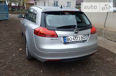 Универсал Opel Insignia 2010 в Бучаче