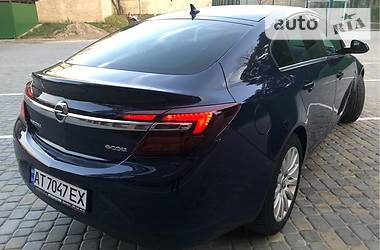 Седан Opel Insignia 2014 в 