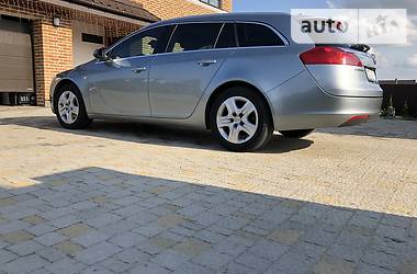 Универсал Opel Insignia 2012 в Новояворовске