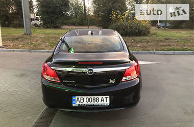 Седан Opel Insignia 2010 в Виннице