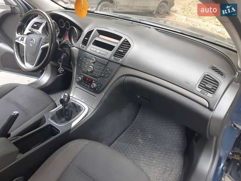 Универсал Opel Insignia 2010 в Николаеве