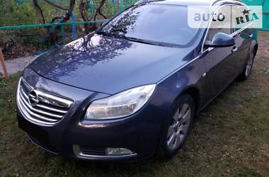 Универсал Opel Insignia 2010 в 