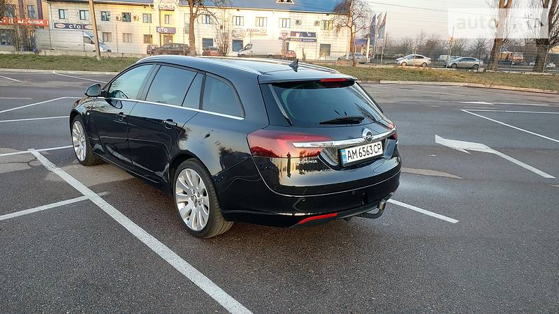 Універсал Opel Insignia 2014 в Житомирі
