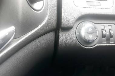 Хетчбек Opel Insignia 2012 в 