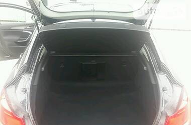 Хетчбек Opel Insignia 2012 в 
