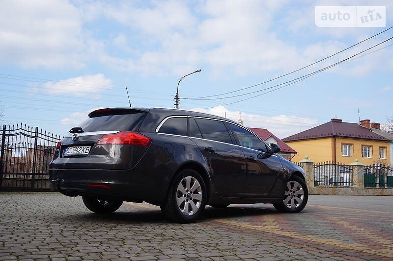 Універсал Opel Insignia 2013 в Самборі