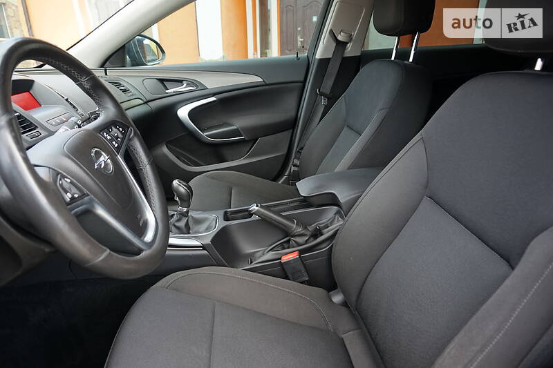 Універсал Opel Insignia 2013 в Самборі