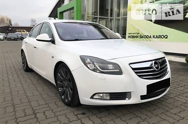 Седан Opel Insignia 2010 в 