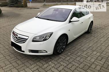 Седан Opel Insignia 2010 в 