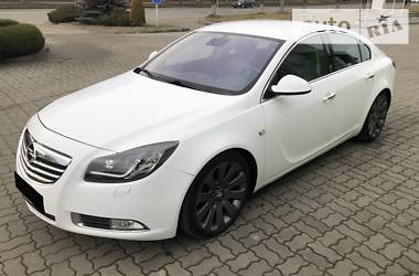 Седан Opel Insignia 2010 в 