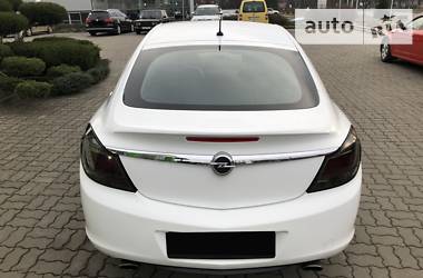 Седан Opel Insignia 2010 в 