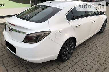 Седан Opel Insignia 2010 в 