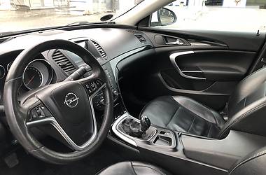 Седан Opel Insignia 2010 в 
