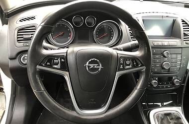 Седан Opel Insignia 2010 в 