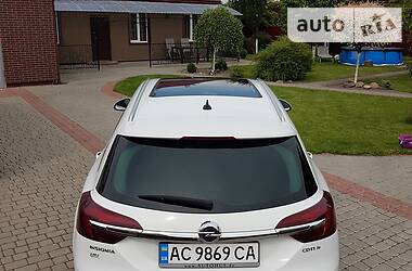 Универсал Opel Insignia 2014 в Нововолынске