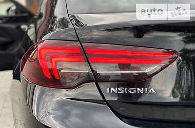 Седан Opel Insignia 2017 в 