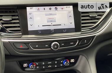Седан Opel Insignia 2017 в 