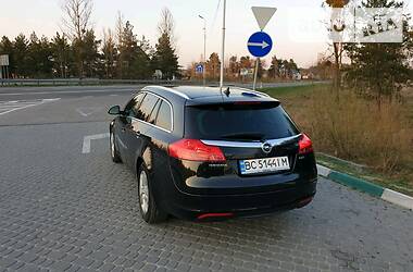 Универсал Opel Insignia 2011 в Бродах