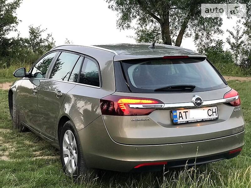 Универсал Opel Insignia 2013 в Ивано-Франковске