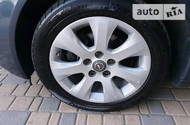 Універсал Opel Insignia 2010 в 