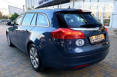 Універсал Opel Insignia 2010 в 