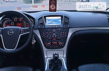 Універсал Opel Insignia 2010 в 