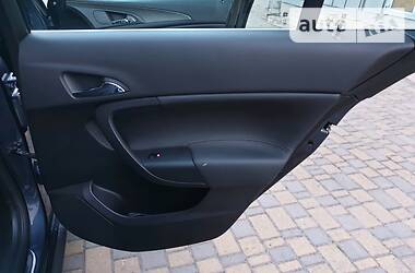Універсал Opel Insignia 2010 в 