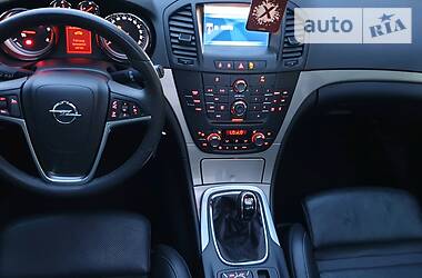 Універсал Opel Insignia 2010 в 