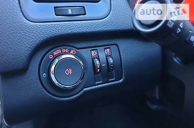 Універсал Opel Insignia 2010 в 