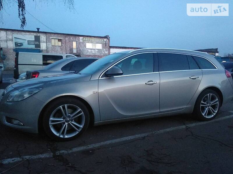 Универсал Opel Insignia 2009 в Киеве