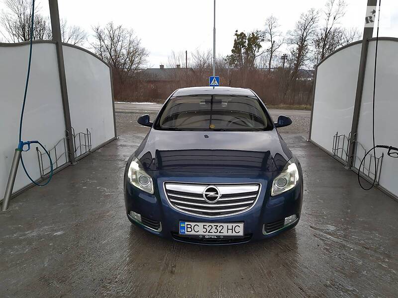 Хэтчбек Opel Insignia 2012 в Золочеве фото 14 Хэтчбек Opel Insignia 2012 в Золочеве