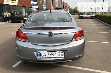 Седан Opel Insignia 2013 в Киеве