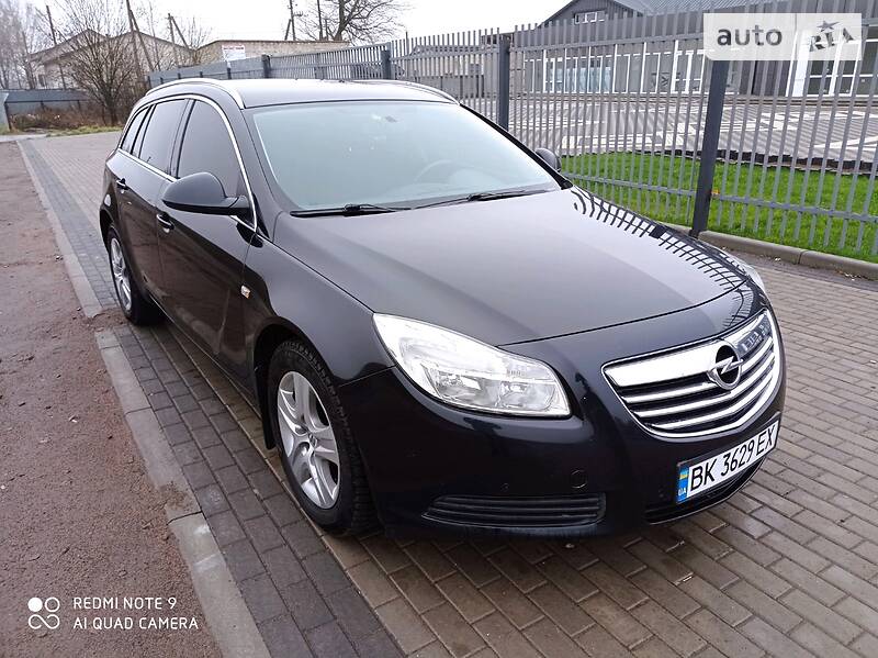 Універсал Opel Insignia 2012 в Рокитному
