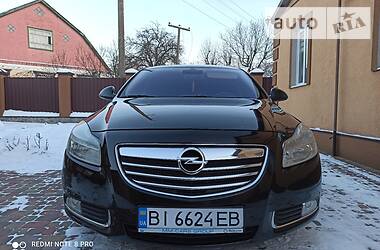 Седан Opel Insignia 2010 в Миргороде