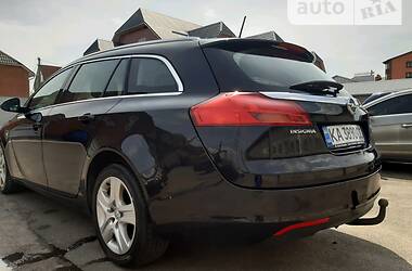 Универсал Opel Insignia 2013 в Киеве