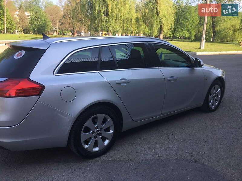Універсал Opel Insignia 2013 в Івано-Франківську